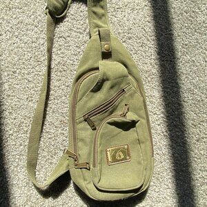Share Prairie Schooner 3904 Canvas Sling Bag, Green, Travel and Hiking